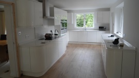 Stunning White Gloss Kitchen 