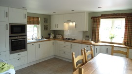 Traditional Kitchen with oak worktops 