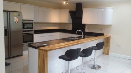 Traditional Kitchen with oak worktops 